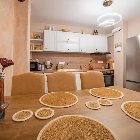 Tarnovo Nest | Cozy 1br Lejlighed *
